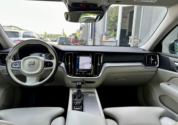 Volvo V60 cena 99900 przebieg: 167502, rok produkcji 2019 z Brzozów małe 631